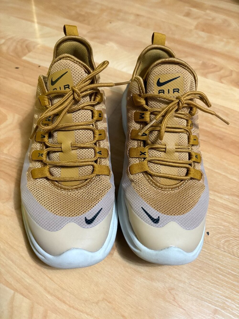 Nike Air Max Axis